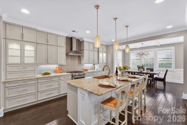 9815 Avenal Lane, Charlotte, NC 28270