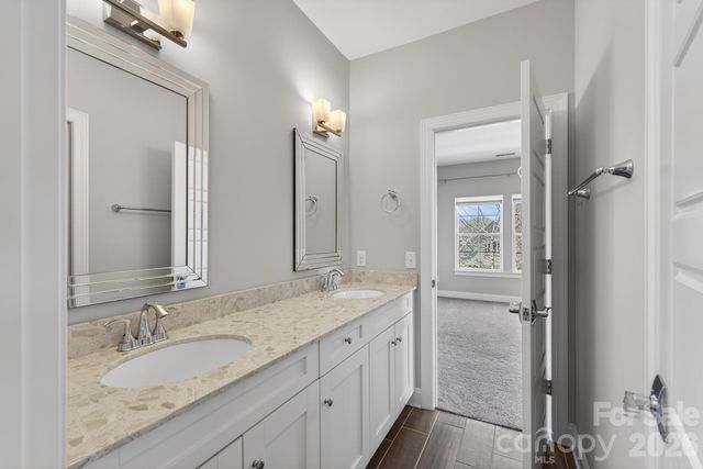 9815 Avenal Lane, Charlotte, NC 28270