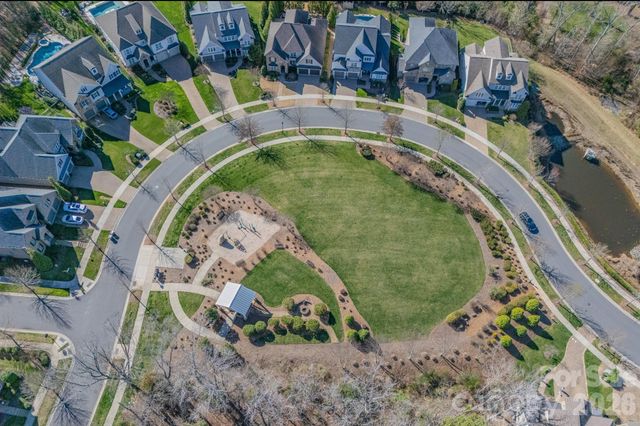 9815 Avenal Lane, Charlotte, NC 28270