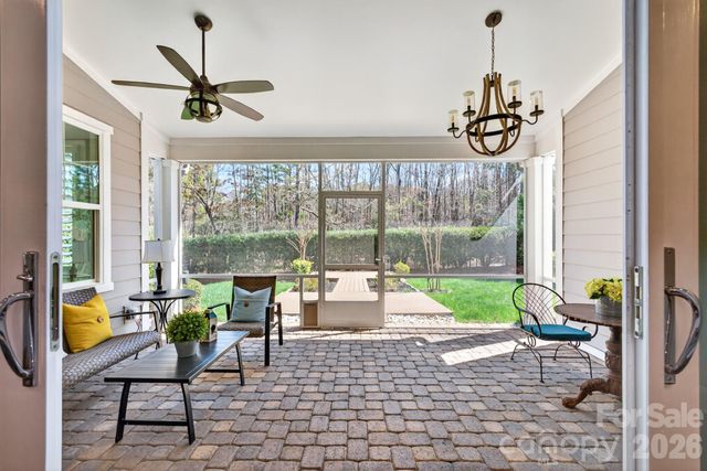 9815 Avenal Lane, Charlotte, NC 28270