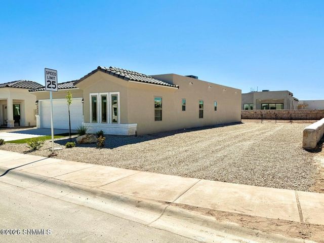 7935 San Eduardo Street, Las Cruces, NM 88012
