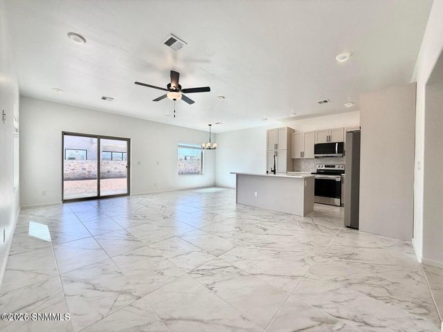 7935 San Eduardo Street, Las Cruces, NM 88012