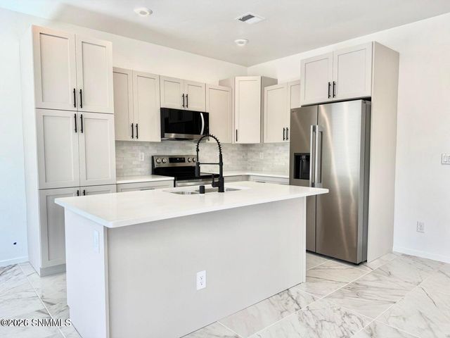7935 San Eduardo Street, Las Cruces, NM 88012