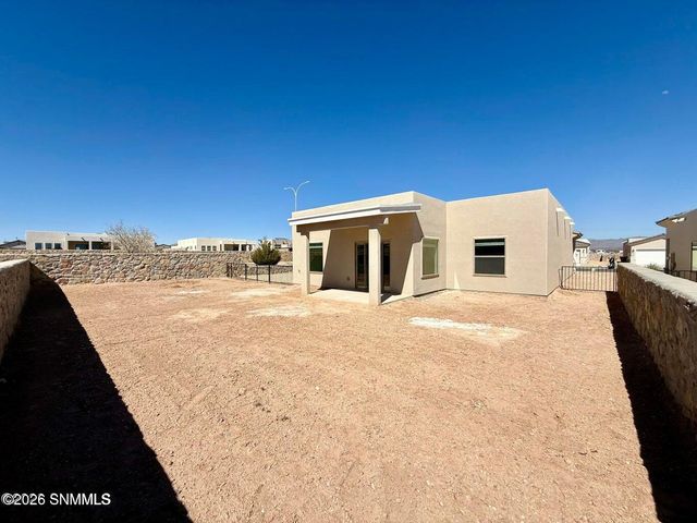 7935 San Eduardo Street, Las Cruces, NM 88012