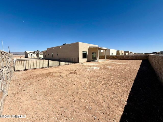 7935 San Eduardo Street, Las Cruces, NM 88012