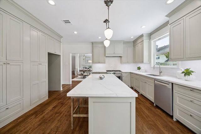 15911 Redwood Place Drive, Houston, TX 77079