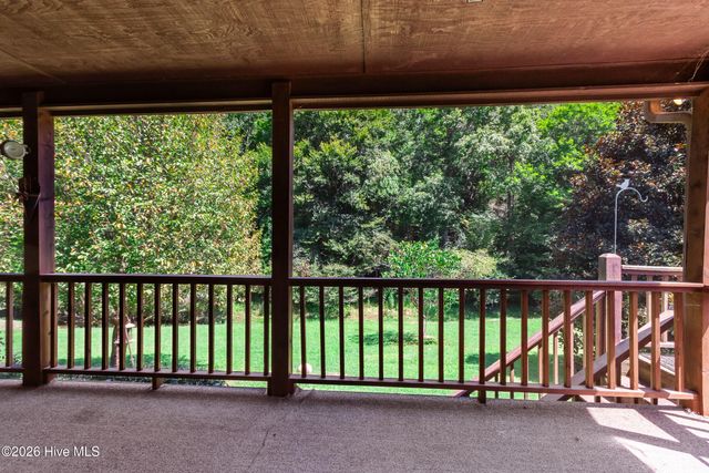 96 Loh Island Drive, Murphy, NC 28906