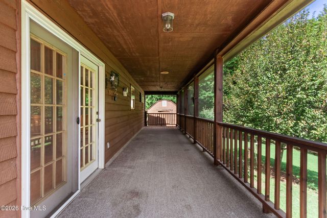 96 Loh Island Drive, Murphy, NC 28906