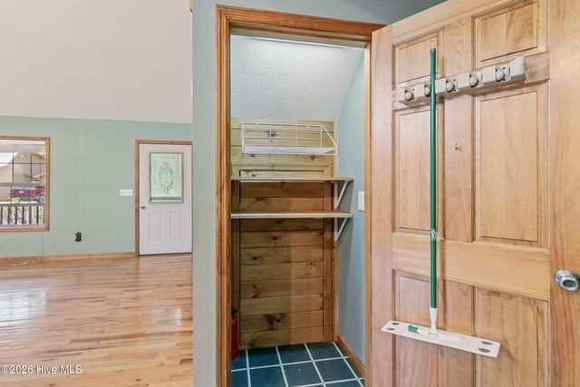 96 Loh Island Drive, Murphy, NC 28906
