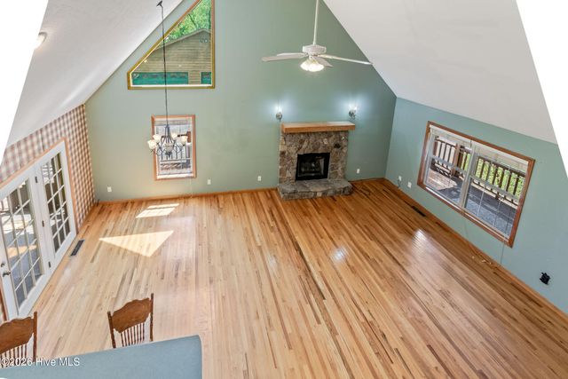 96 Loh Island Drive, Murphy, NC 28906