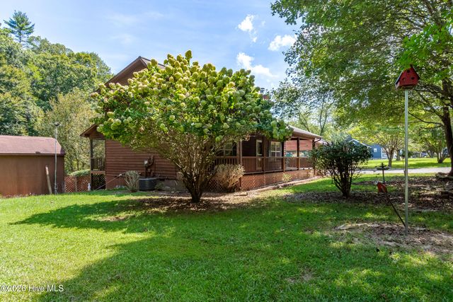 96 Loh Island Drive, Murphy, NC 28906