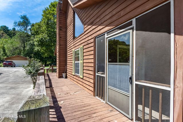 96 Loh Island Drive, Murphy, NC 28906