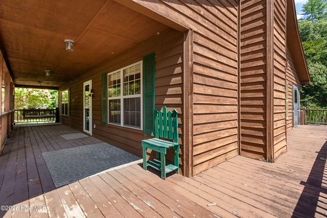 96 Loh Island Drive, Murphy, NC 28906
