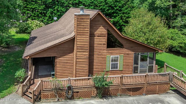 96 Loh Island Drive, Murphy, NC 28906