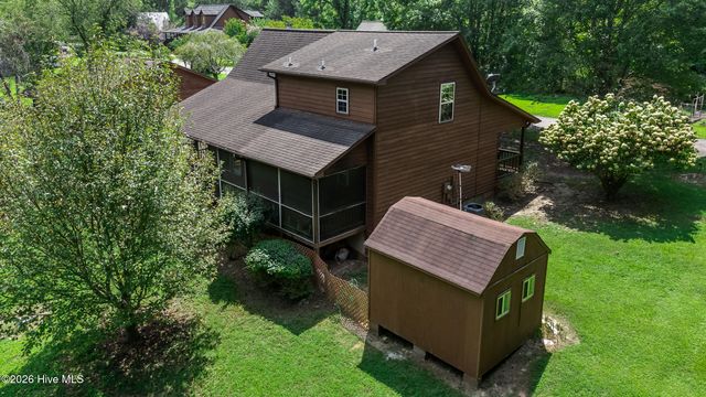 96 Loh Island Drive, Murphy, NC 28906