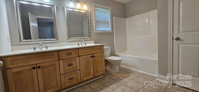 2820 Bellhaven Circle, Charlotte, NC 28214