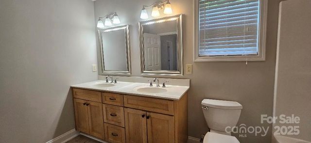 2820 Bellhaven Circle, Charlotte, NC 28214