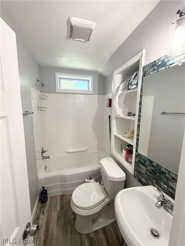 1745 E 30th Street, Lorain, OH 44055