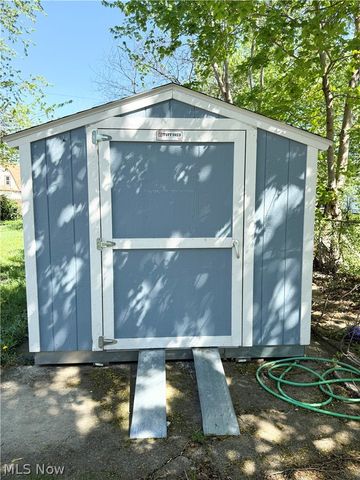1745 E 30th Street, Lorain, OH 44055
