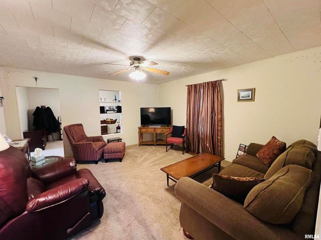 1810 S Highway 142 Highway, Eldorado, IL 62930