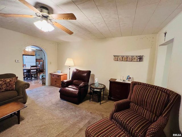 1810 S Highway 142 Highway, Eldorado, IL 62930