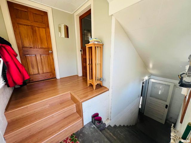 1810 S Highway 142 Highway, Eldorado, IL 62930