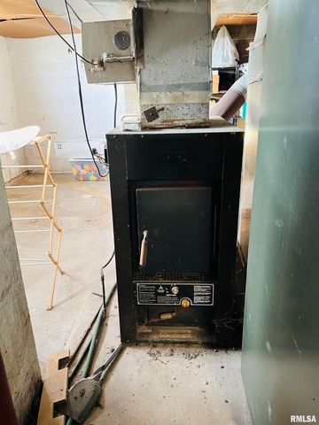 1810 S Highway 142 Highway, Eldorado, IL 62930