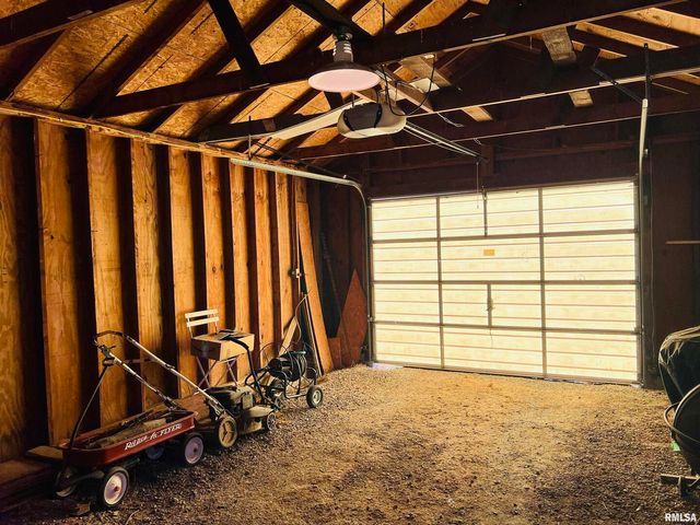 1810 S Highway 142 Highway, Eldorado, IL 62930