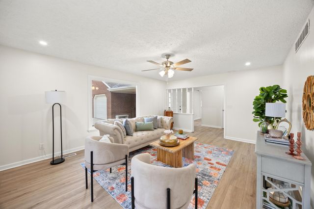 110 Kimberly Drive, Frankfort, KY 40601