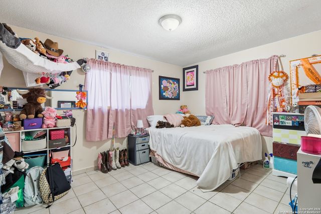 6113 Sun Dial, Leon Valley, TX 78238