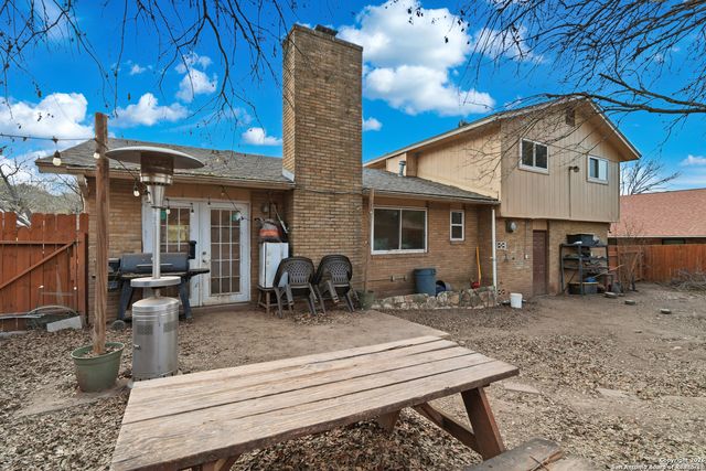 6113 Sun Dial, Leon Valley, TX 78238