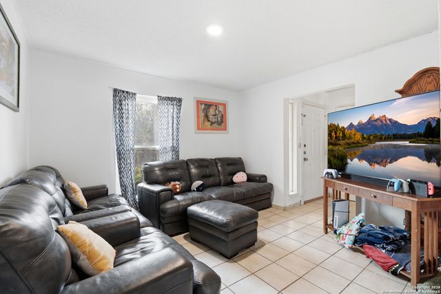 6113 Sun Dial, Leon Valley, TX 78238