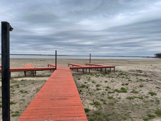 8407 Southern Shore Court, Kemp, TX 75143