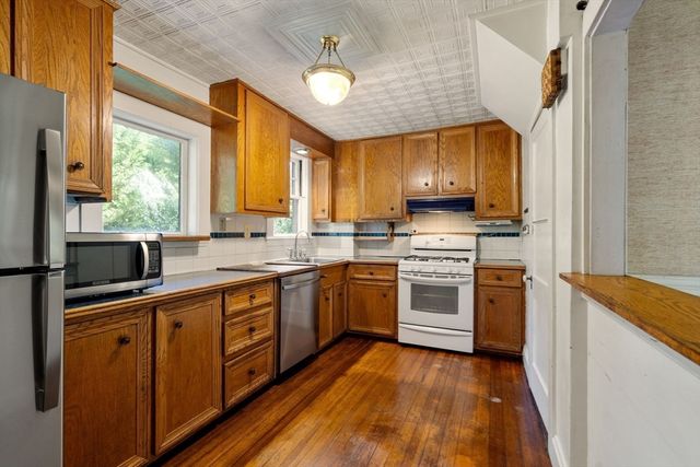 50 Brewster Road, Newton, MA 02461