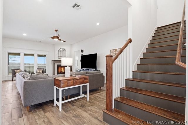 2202 W 117th Place S, Jenks, OK 74037