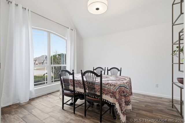 2202 W 117th Place S, Jenks, OK 74037