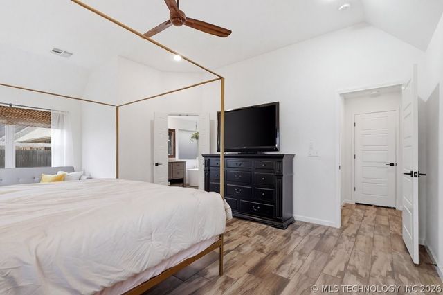 2202 W 117th Place S, Jenks, OK 74037