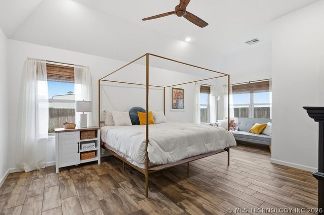 2202 W 117th Place S, Jenks, OK 74037