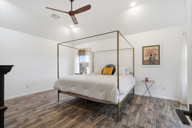 2202 W 117th Place S, Jenks, OK 74037