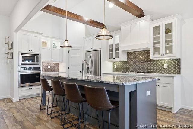 2202 W 117th Place S, Jenks, OK 74037