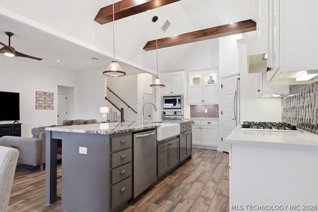 2202 W 117th Place S, Jenks, OK 74037