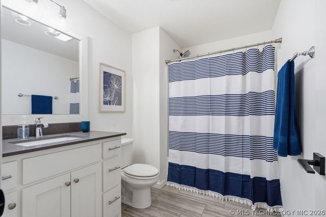 2202 W 117th Place S, Jenks, OK 74037