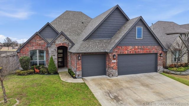2202 W 117th Place S, Jenks, OK 74037