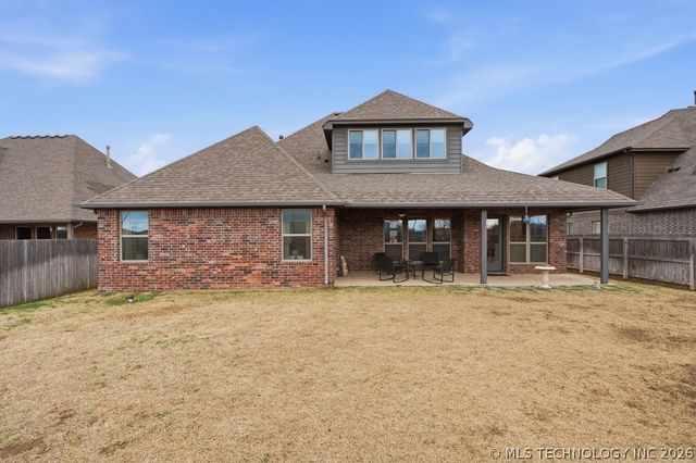 2202 W 117th Place S, Jenks, OK 74037