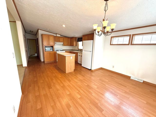 461 Meadowlark Circle A, Sandwich, IL 60548