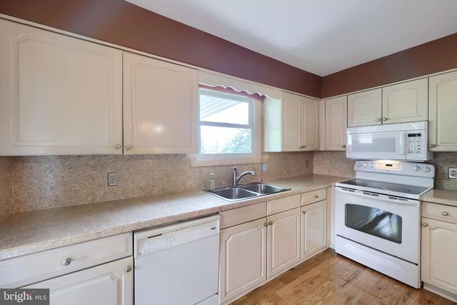213 S FRANKLIN ST, Red Lion, PA 17356