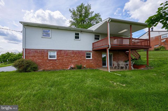 213 S FRANKLIN ST, Red Lion, PA 17356