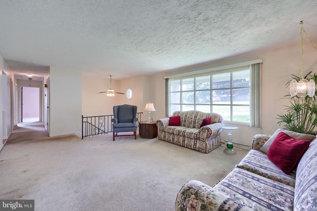 213 S FRANKLIN ST, Red Lion, PA 17356