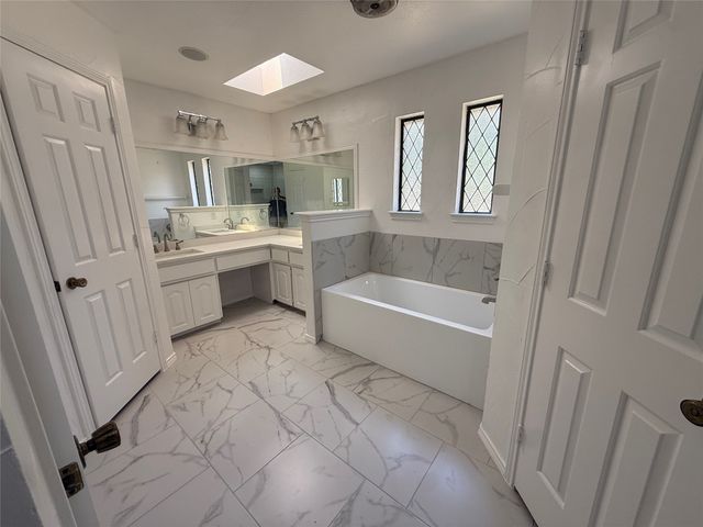 2809 Sarah Drive, Pantego, TX 76013