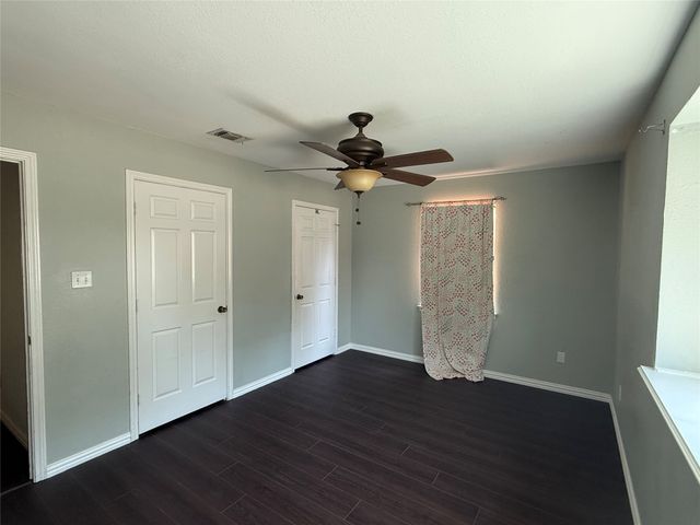 2809 Sarah Drive, Pantego, TX 76013